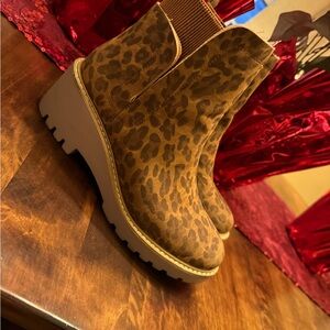 Stylish Leopard Print Ankle Booties